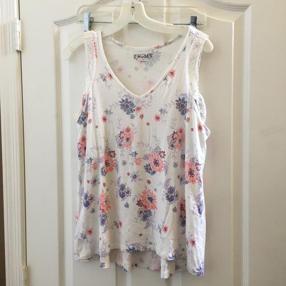 Summery mudd cold shoulder top small - Picture 1 of 3